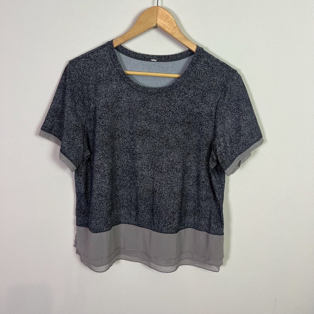 Lululemon Speckled Short Sleeve Mesh Active Top Women Size 10 Workout